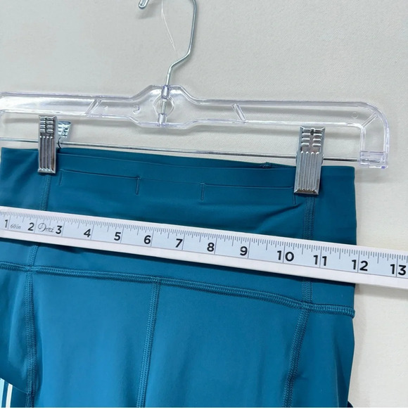 Lululemon Women Capri Leggings Green 4 Athletic Athleisure Activewear Yoga Gym - Picture 7 of 9